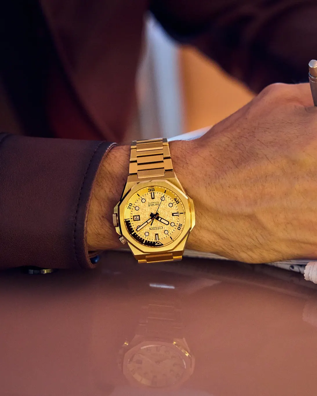 Series8 890 City Lights Gold-Tone Dial Stainless Steel Bracelet